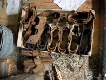 Spojky na trubkové lešení-žabky - 3