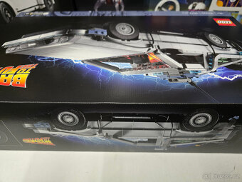 LEGO® Creator Expert 10300 Stroj času z Návratu do budoucnos - 3