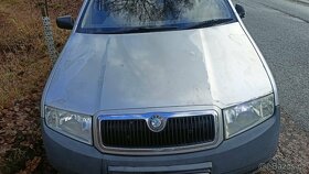 Kapota  škoda fabia 1  oloupaný.  lak - 3
