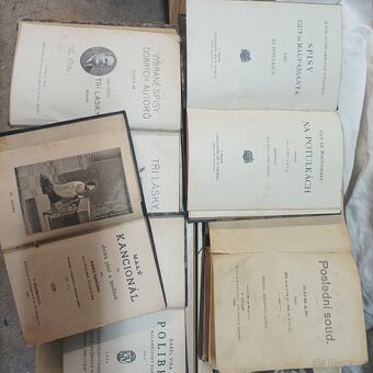 ROMANY A RŮZNÉ KNIHY - 3