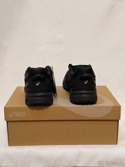 Asics Gel-Venture 6 unisex cerné tenisky
38 (3ks)
1300 - 3
