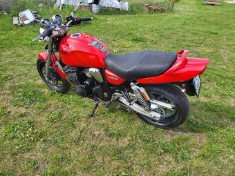 Suzuki gsx 750 inazuma - 3