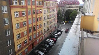 Pronajmu malý byt 1+kk 24m2 s balkonem v Praze Žižkov - 3