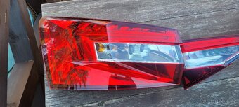 Škoda superb 3 - zadní lampy komplet combi - 3