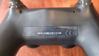 Ovladač pro Playstation 4 - Dualshock 4 - 3