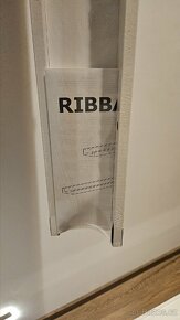 Poličky IKEA Ribba a Mosslanda - 3
