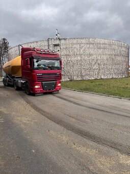 Tahač / traktor Daf xf hydraulika - 3