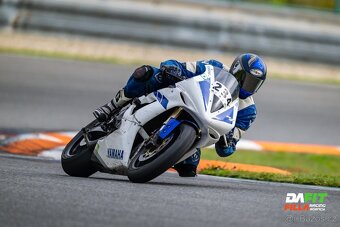 Yamaha R1 okruhovka - 3