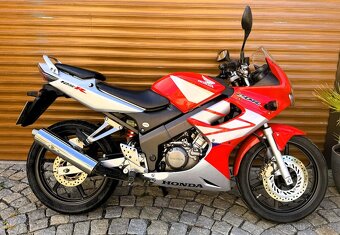 Honda CBR 125R - 3
