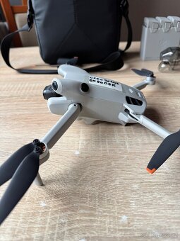 DJI Mini 4 Pro Fly More Combo - - - 3