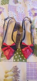 Prodám nádherné Italské nové střevíčky vel.38 Zn.Lacivert - 3