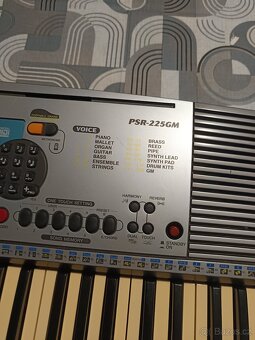 Prodám klávesy Yamaha PSR -225GM - 3