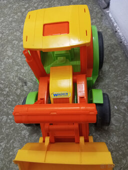 Nakladač Wader Gigant - 3