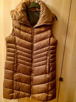 2x dámská zimní vesta. - 3