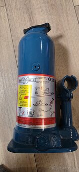 Nový hever Mercedes-Benz 3t - sleva 76,5% - 3