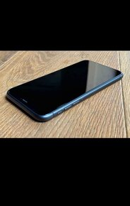 Apple iPhone 11 64GB - 3