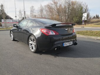 Hyundai Genesis coupe - 3
