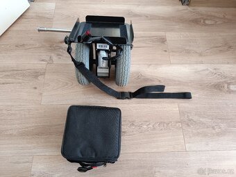 Pomocný motor pro invalidní vozík - 3
