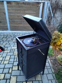 Prodám skříňový gramofon - 3