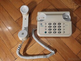 Starý telefon - 3
