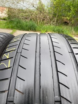 275/40ZR19 101Y Dunlop SP Sport 01A 4mm - 3