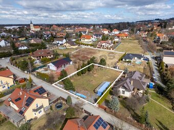 Prodej stavebního pozemku 1230 m2 v Dolních Jirčanech - 3