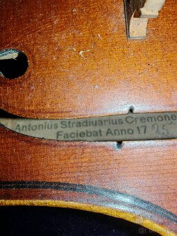Antonius Stradivarius Cremonensis Faciebat Anno 1725 - 3