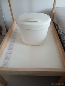 Přebalovací pult s koši IKEA - 3