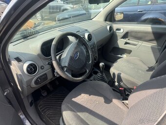 Ford Fusion 2005 na náhradní díly ND - 3