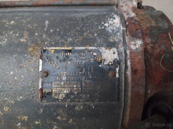 Elektromotory z pracky 230V - 3