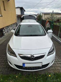 Opel Astra 1.4 T - Zachovalé - 3
