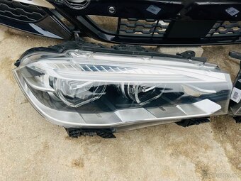 BMW X6 F16 nárazník m-paket světlo blatník kapota - 3