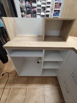 Prodejní pult/recepce - 3