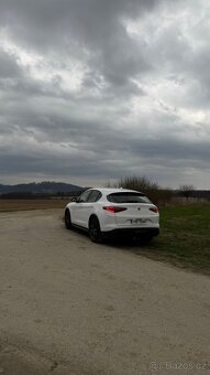 Alfa Romeo Stelvio - 3