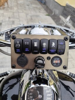 Suzuki Intruder VL 1500LC - 3