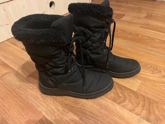 DÍVČÍ SNĚHULE vel: 37 - 3