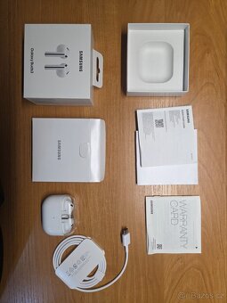 Samsung Galaxy Buds3 - 3