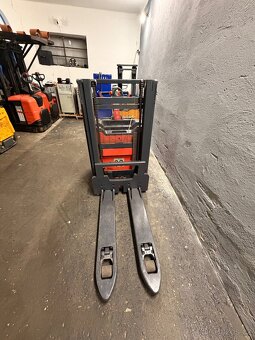 Elektrický vysokozdvižný vozík Linde L12 za 33.000Kč - 3