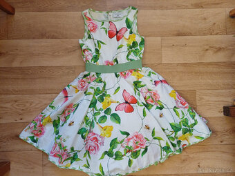 Dívčí šaty s kolovou sukní - 3