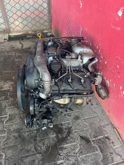 Motor 2,5TDI 6V 110 KW VW Passat typ AFB kompletní - 3