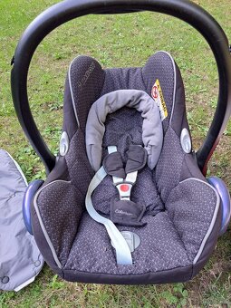 Kočárek X-lander a Maxi-cosi autosedačka Cabrio-fix s bází - 3