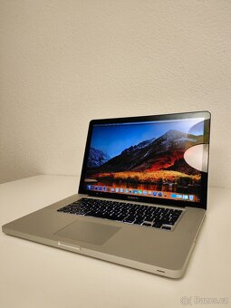 MacBook Pro 15 2011 | i7 • 16GB • 256GB - 3