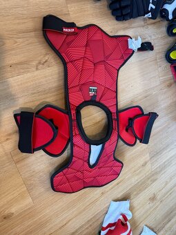 Hokejový chránič ramen CCM Next JR (Medium) - 3