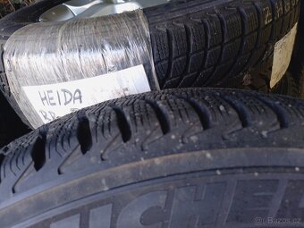 235/60 R17 - 3