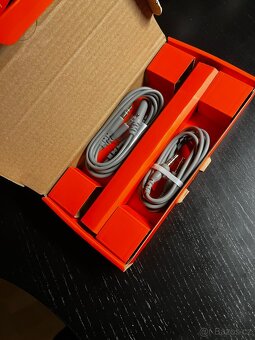 SteelSeries Arctis Nova 1 – bílá + krabice - 3