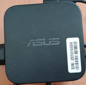 Nabíječka / AC Adapter ASUS - model: ADP-65GD B - 3
