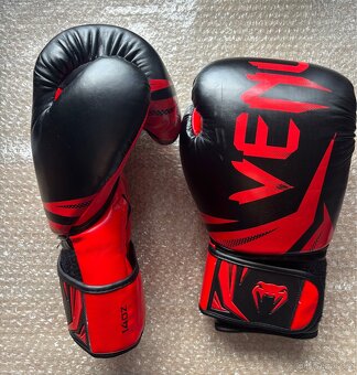 Venum boxerské rukavice - 3