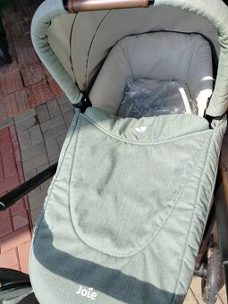 Khaki moc hezky kočárek Joie - 3