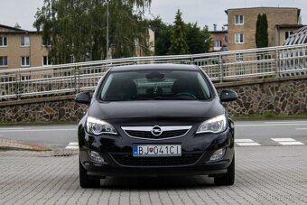 Opel Astra 1.4 Turbo LPG / 103kW / M6 / 2011 - 3
