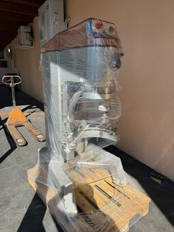 Kuchyňský robot SPAR 80A - 3